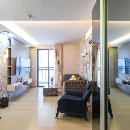 Dazzle Sukhumvit 7 By Lefoyer Apartment