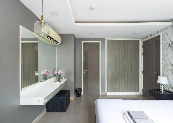 Dazzle Sukhumvit 7 By Lefoyer Appartamento Bangkok