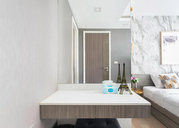 Appartamento Dazzle Sukhumvit 7 By Lefoyer Bangkok