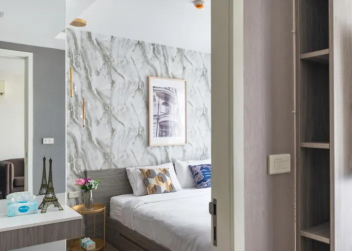 Dazzle Sukhumvit 7 By Lefoyer Appartamento