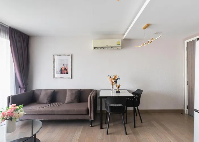 Dazzle Sukhumvit 7 By Lefoyer Appartamento Bangkok